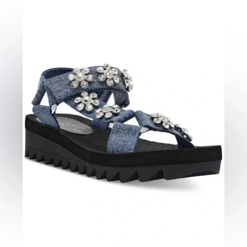 WILD PAIR Kudose Sporty Embellished Sandals